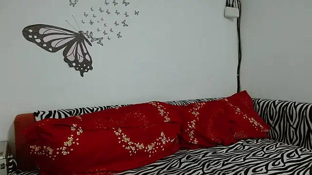 LadyHellene online show from October 15, 6:57 am