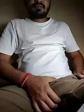 Jayesh Love online show from January 4, 8:48 pm