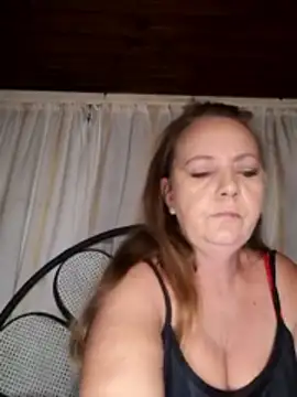 Kimmyb777 online show from April 18, 4:33 pm