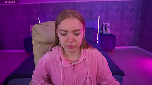 EmilySunshineS online show from April 7, 5:41 am