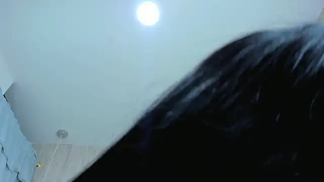 Snapshot of Mia_Oxford chatting on December 3, 5:45 pm Mia Oxford online show from December 3, 5:45 pm