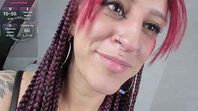 Sofi F w online show from October 25, 10:15 pm