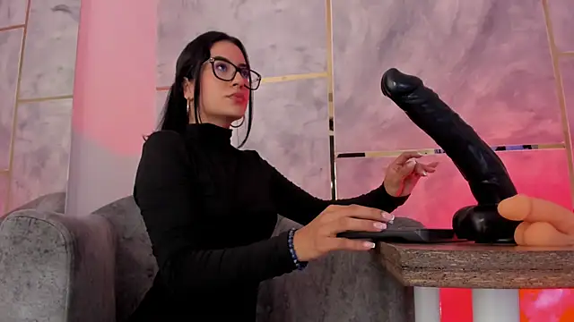 Snapshot of Ellaochoa chatting on October 18, 11:44 am Ellaochoa online show from October 18, 11:44 am