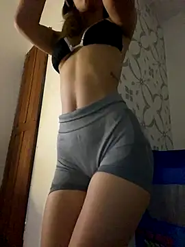 Snapshot of Carolinen chatting on October 21, 3:13 pm Carolinen online show from October 21, 3:13 pm