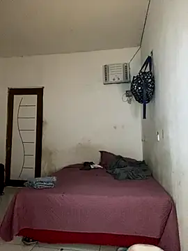 Snapshot of Carolinen chatting on December 17, 3:51 pm Carolinen online show from December 17, 3:51 pm