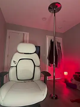 Snapshot of foxxyyyred chatting on December 22, 1:46 am foxxyyyred online show from December 22, 1:46 am