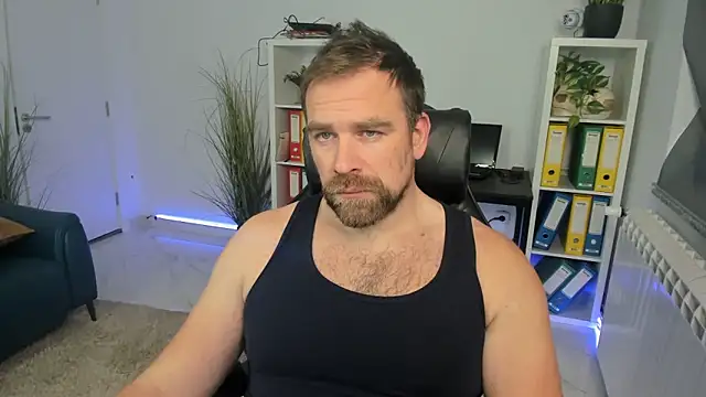 John-E-Dough online show from December 5, 10:13 am