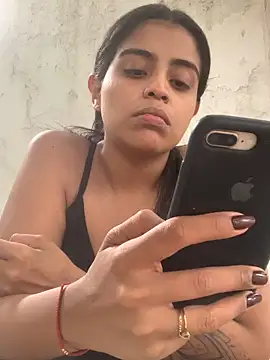 Snapshot of sweetsofia18 chatting on February 7, 5:16 pm sweetsofia18 online show from February 7, 5:16 pm