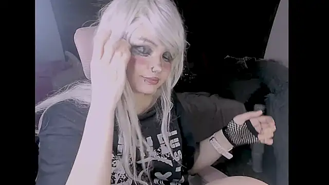 Snapshot of madokapruriens chatting on September 17, 5:09 am madokapruriens online show from September 17, 5:09 am