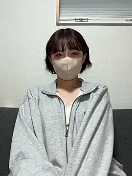 Snapshot of -x_MIU_x chatting on June 1, 10:17 am -x MIU x online show from June 1, 10:17 am