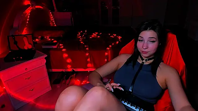 Snapshot of Beg_me_now chatting on December 24, 2:33 pm Beg me now online show from December 24, 2:33 pm