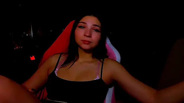 Snapshot of Beg_me_now chatting on February 11, 10:18 pm Beg me now online show from February 11, 10:18 pm