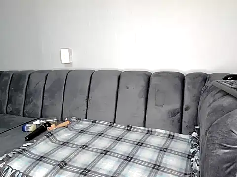 Snapshot of Pearl_00 chatting on October 13, 7:47 pm Pearl 00 online show from October 13, 7:47 pm