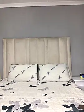 Snapshot of Pearl_00 chatting on November 25, 10:26 am Pearl 00 online show from November 25, 10:26 am