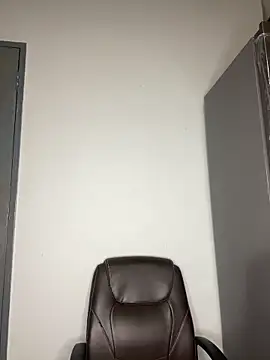 Snapshot of Pearl_00 chatting on December 3, 8:29 pm Pearl 00 online show from December 3, 8:29 pm