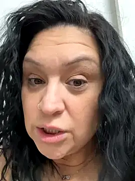 AlyssiaAmoreXO online show from December 2, 2:01 pm