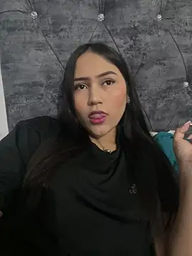 Snapshot of YuliiCamm chatting on March 5, 11:38 pm YuliiCamm online show from March 5, 11:38 pm