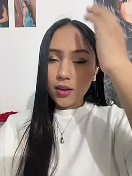 Snapshot of YuliiCamm chatting on March 8, 12:00 am YuliiCamm online show from March 8, 12:00 am
