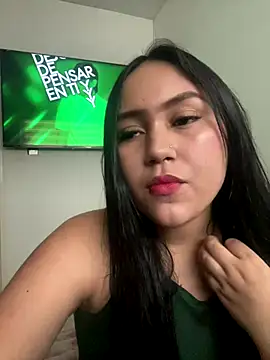 Snapshot of YuliiCamm chatting on October 4, 8:40 pm YuliiCamm online show from October 4, 8:40 pm