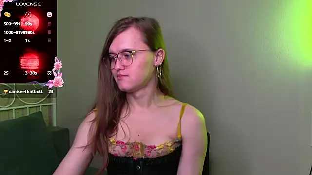 YukoFanee online show from November 27, 3:47 pm