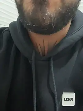 Snapshot of Dikkiduohottt chatting on February 8, 8:34 pm Dikkiduohottt online show from February 8, 8:34 pm