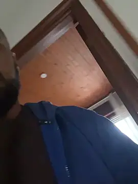 Snapshot of Dikkiduohottt chatting on March 7, 3:42 pm Dikkiduohottt online show from March 7, 3:42 pm