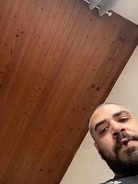 Snapshot of Dikkiduohottt chatting on April 16, 1:01 pm Dikkiduohottt online show from April 16, 1:01 pm