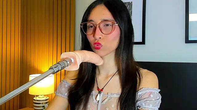 doll bella  online show from July 5, 7:54 pm