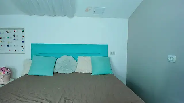 Snapshot of L1ittle_kitty_ chatting on October 11, 5:28 am L1ittle kitty online show from October 11, 5:28 am