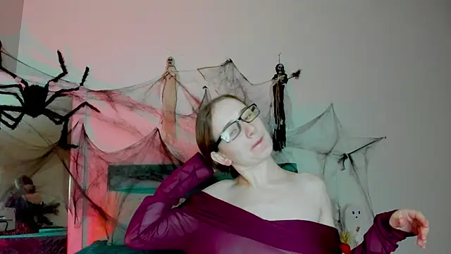 Snapshot of L1ittle_kitty_ chatting on October 25, 5:37 am L1ittle kitty online show from October 25, 5:37 am