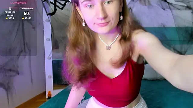 Snapshot of L1ittle_kitty_ chatting on October 28, 6:28 am L1ittle kitty online show from October 28, 6:28 am