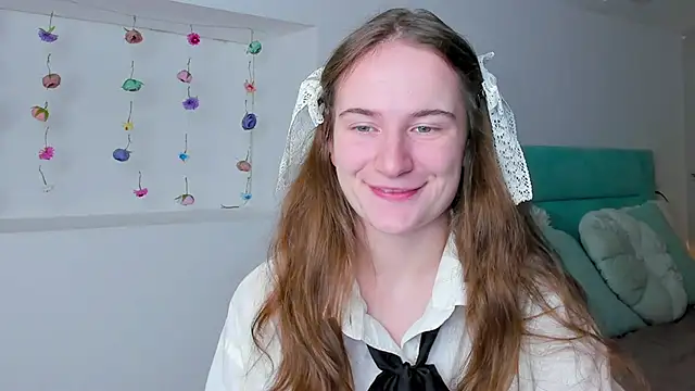 Snapshot of L1ittle_kitty_ chatting on November 16, 6:41 am L1ittle kitty online show from November 16, 6:41 am