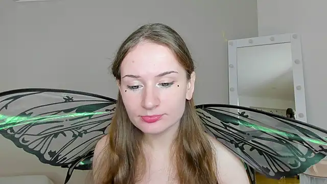 L1ittle kitty  online show from December 3, 6:43 am