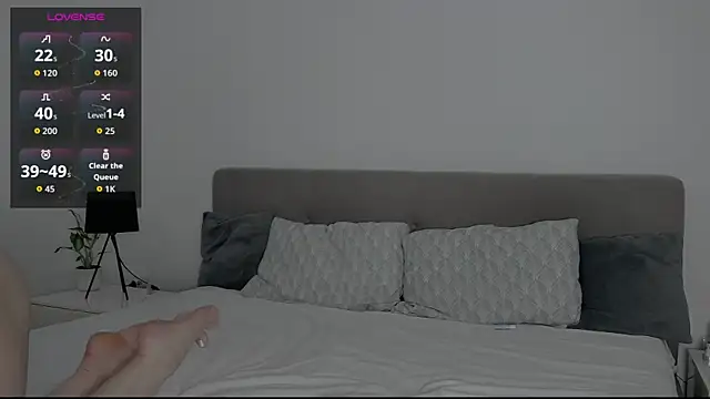 AllisonSky online show from November 19, 4:07 pm