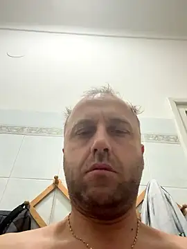Snapshot of Lecatore80 chatting on January 8, 6:43 pm Lecatore80 online show from January 8, 6:43 pm