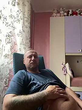 Snapshot of Lecatore80 chatting on February 1, 2:37 pm Lecatore80 online show from February 1, 2:37 pm