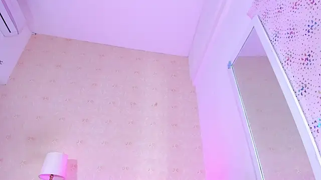 AMAIAA LOVE online show from October 7, 12:02 pm