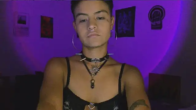 Snapshot of alex_one888 chatting on July 7, 12:35 am alex one888 online show from July 7, 12:35 am