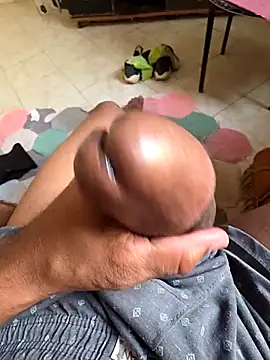 Snapshot of negro1978mt chatting on February 6, 6:22 pm negro1978mt online show from February 6, 6:22 pm