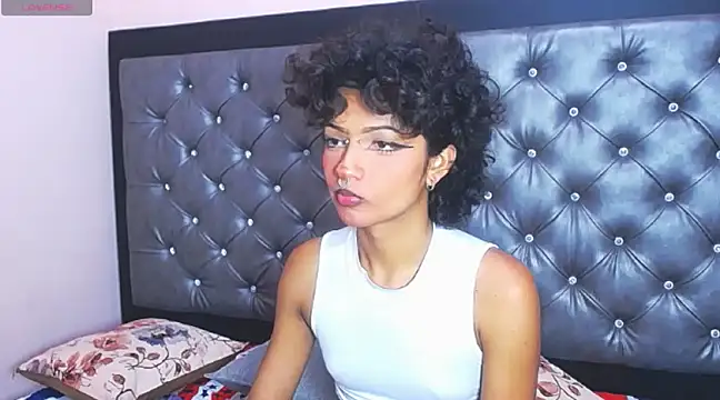 Snapshot of ToshiaKimich chatting on January 16, 11:16 pm ToshiaKimich online show from January 16, 11:16 pm