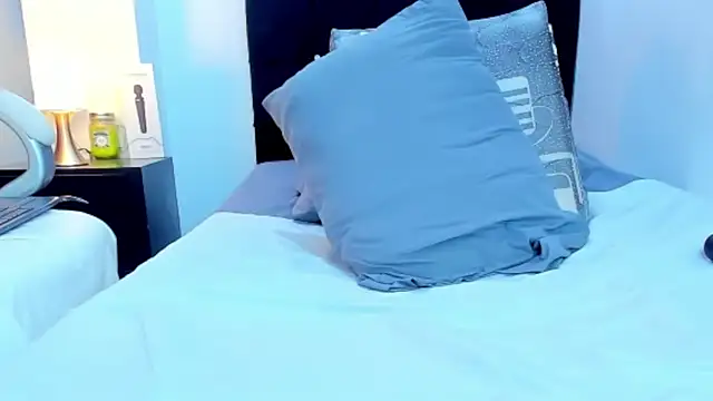 kathyajhonss online show from January 17, 12:10 am