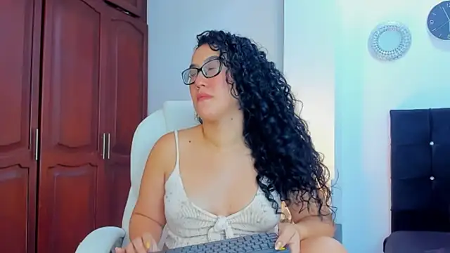 kathyajhonss online show from February 18, 10:58 pm