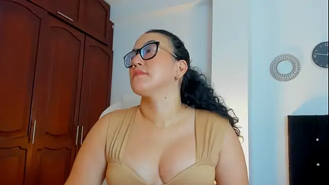 kathyajhonss online show from November 17, 11:43 pm