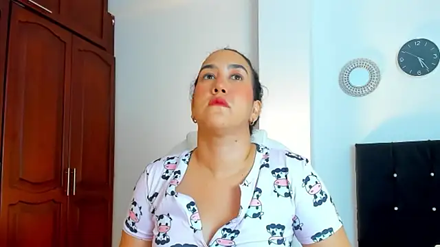 kathyajhonss online show from April 10, 10:25 pm