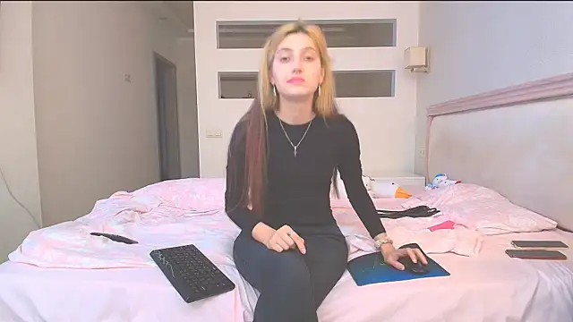 Snapshot of Iren chatting on October 9, 2:37 pm Iren online show from October 9, 2:37 pm