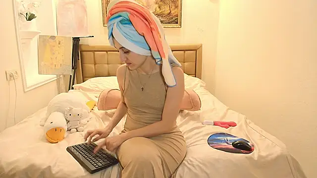 Snapshot of Iren chatting on February 22, 1:29 am Iren online show from February 22, 1:29 am