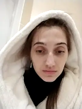 Snapshot of Iren chatting on March 19, 12:53 pm Iren online show from March 19, 12:53 pm