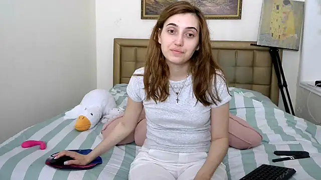 Snapshot of Iren chatting on June 6, 7:35 am Iren online show from June 6, 7:35 am