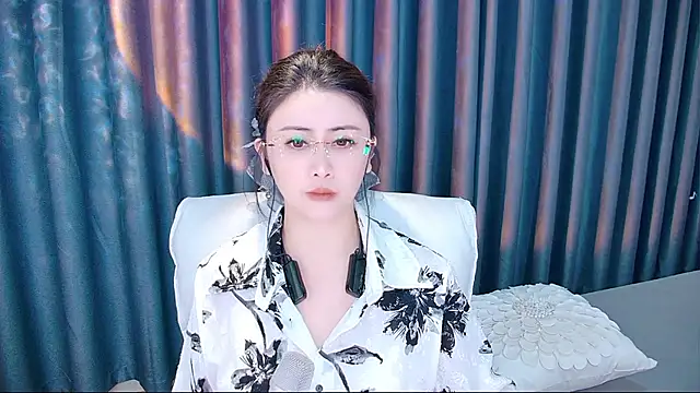 Daisy7 11 online show from November 8, 1:22 pm