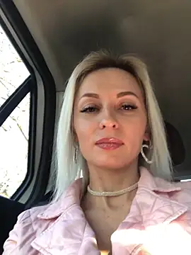 Snapshot of Diamond_Bunny_ chatting on January 26, 1:36 pm Diamond Bunny  online show from January 26, 1:36 pm